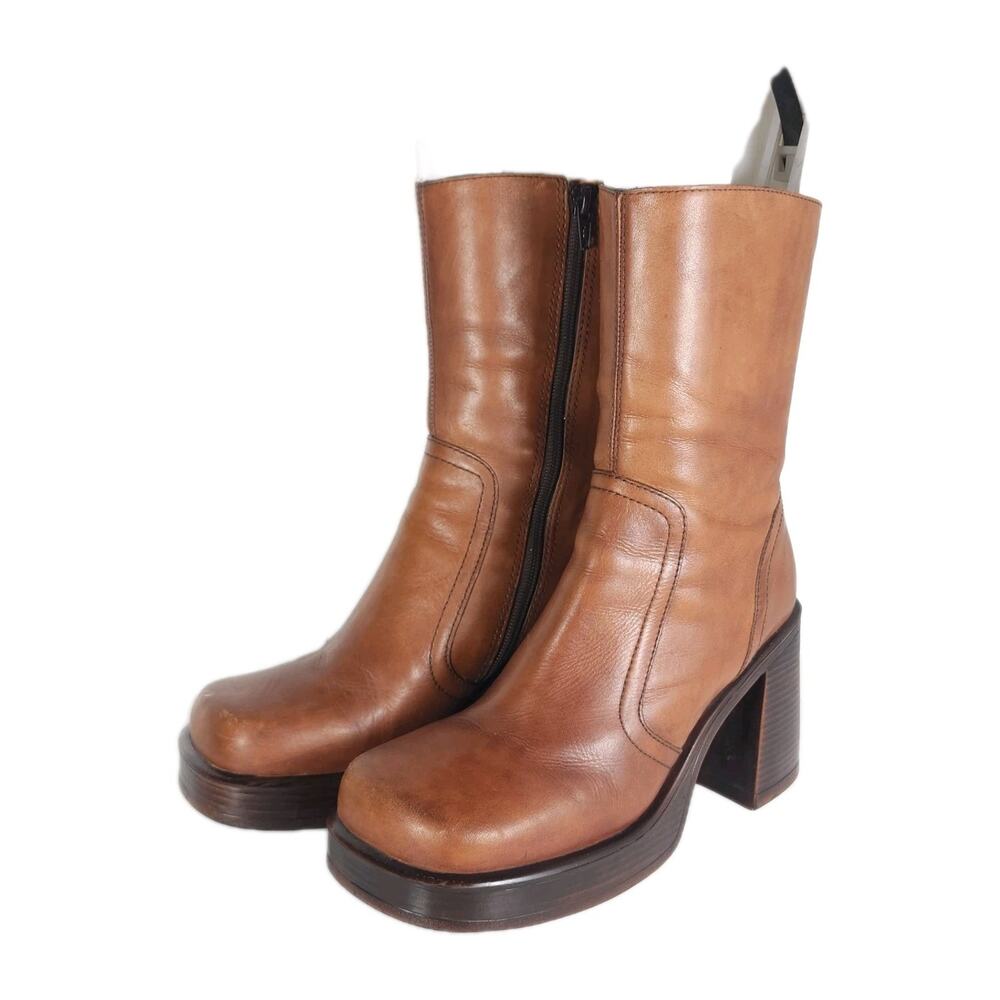 Steve Madden woman’s 90s/ Y2K Brown Leather chunky heel Platform Heeled Boots